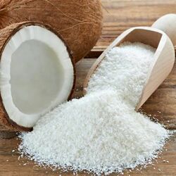HIGH QUALITY DESICCATED COCONUT/DRIED COCONUT POWDER FROM VIETNAM/100% PURE COCONUT NATURAL