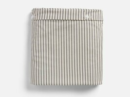 BEDSHEETS AND PILLOW